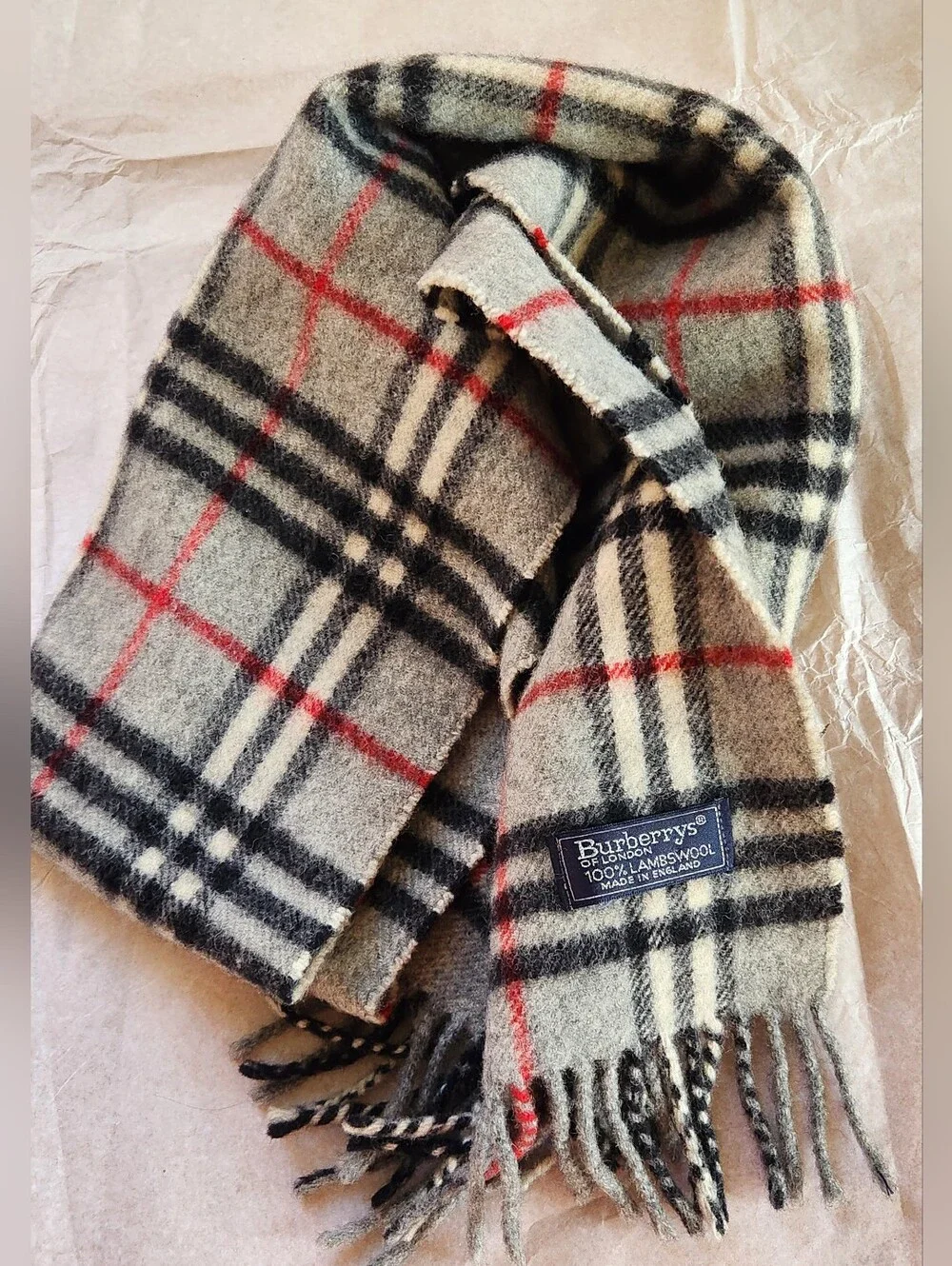 Burberrys Of London Vintage Lambswool  Scarf